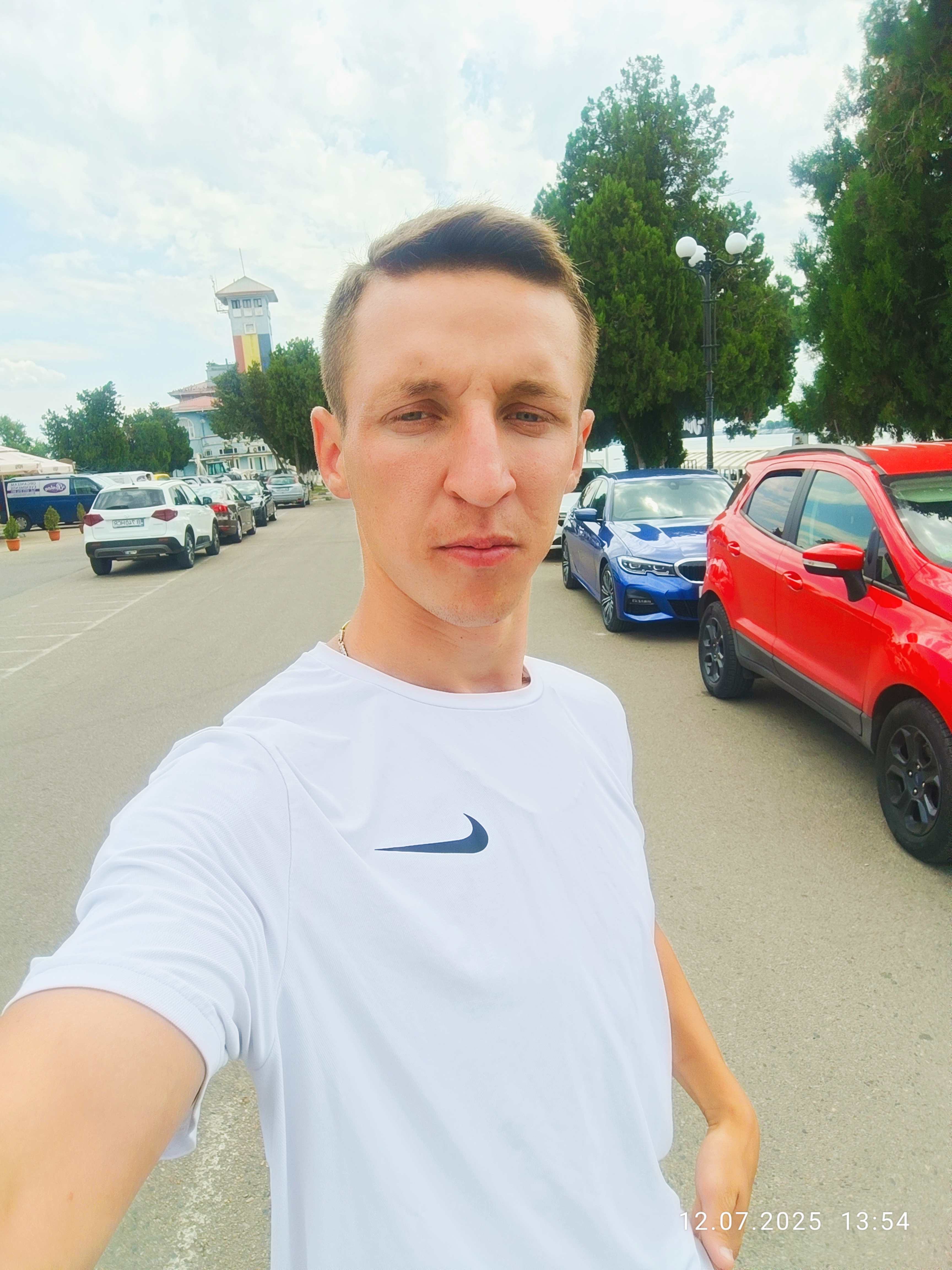Buc - Escorta Sexy - Bună mă nu numesc George și caut o tipă drăguță frumoasă curăță care are vrea să petrecem o aventură împreună de neuitat încearcă mă și nu vei regreta ????????????♥️♥️♥️