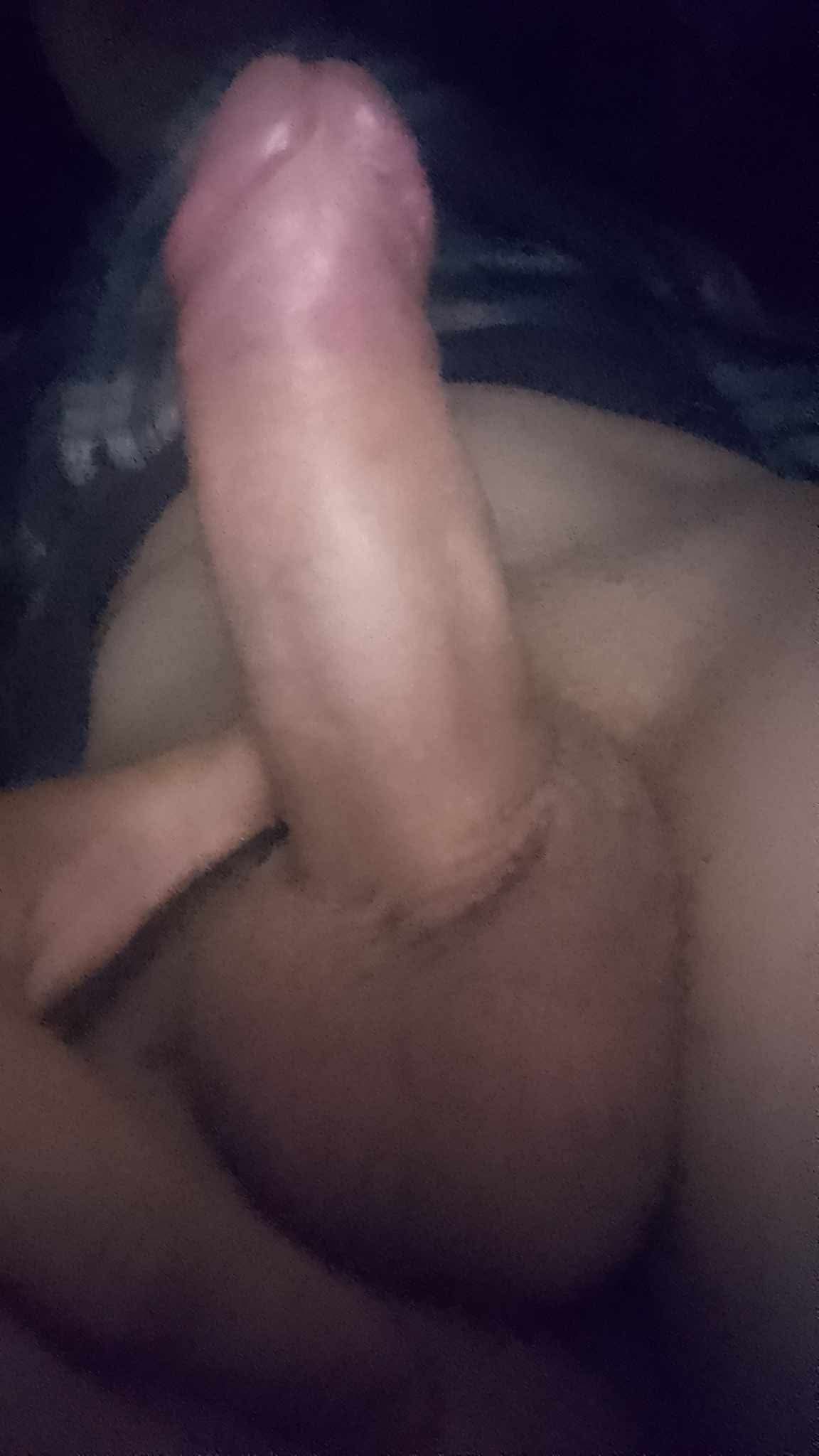 Escorta Oras: Galați - Escorta Telefon: 0754575229 -  Servicii Escorta : Eu sunt Marian din Tudor Vladimirescu județul Galați sunt în căutare unei persoane care să îmi facă plăcerile îmi place să o dau foarte mult la supt cine vrea să o facem aștept mesaje pe WhatsApp sau la telefon dar doresc să cunosc persoane serioase nu vrăjeală