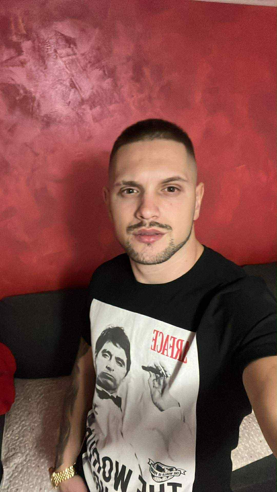București - Escorta Sexy - Escorta sexy si atenta la detalii te astept la mine domn serios sa-ti ofer cele mai bune servicii de companie, masaj de relaxare, body cu creme si uleiuri parfumate, esti un domn caruia ii place atmosfera atunci suna-ma, nu iti va parea rau.  Detalii la telefon. 