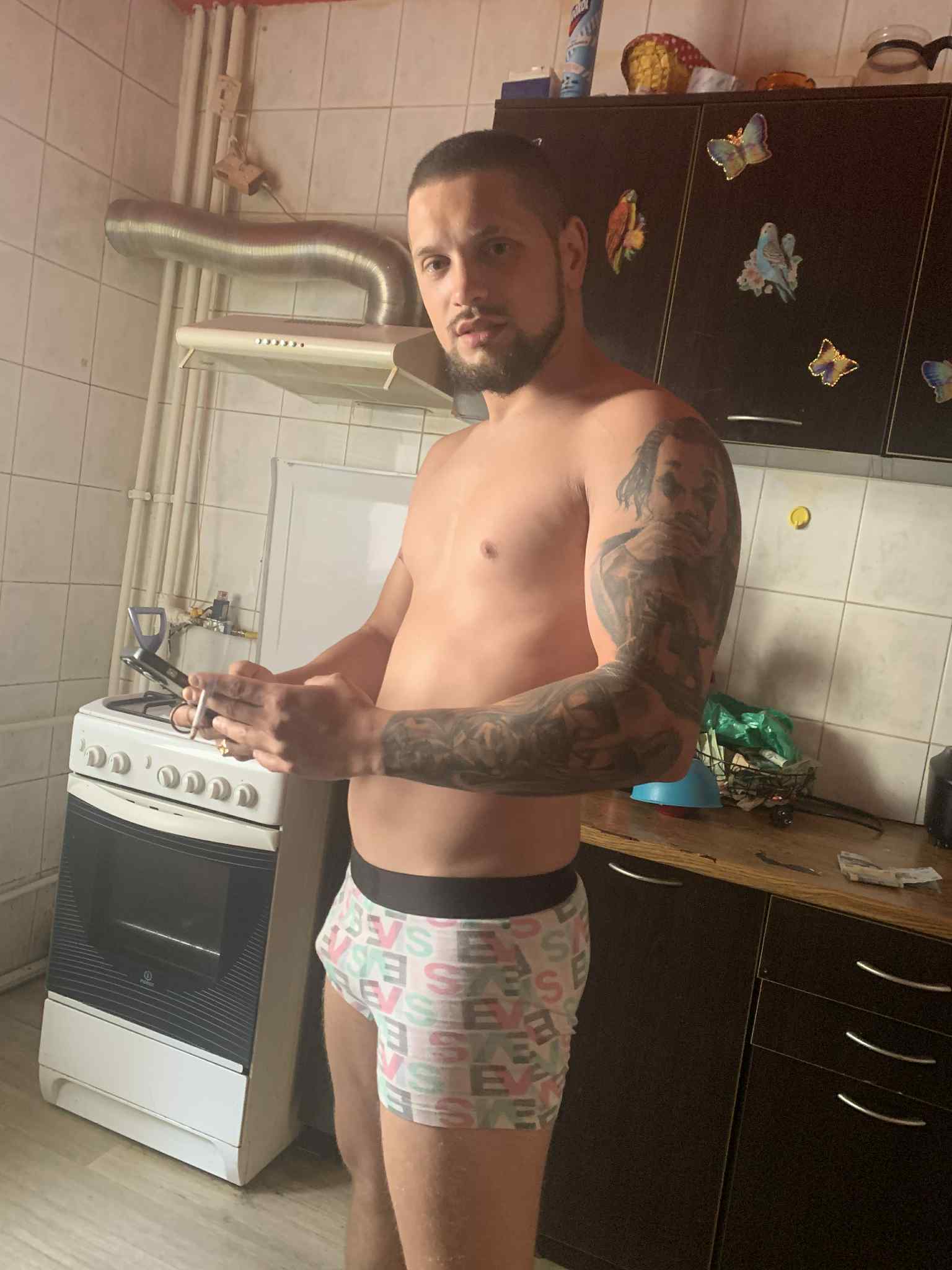 București - Escorta Sexy - Escorta sexy si atenta la detalii te astept la mine domn serios sa-ti ofer cele mai bune servicii de companie, masaj de relaxare, body cu creme si uleiuri parfumate, esti un domn caruia ii place atmosfera atunci suna-ma, nu iti va parea rau.  Detalii la telefon. 