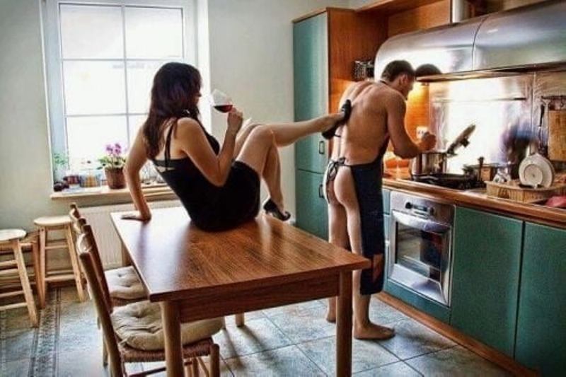 Escorta Sex - Inchiriez apartament in regim hotelier.  cu tot cu camerista.  Camerista cea sociabila si dezinvolta te asteapta imtr-o tinuta sexy in camera pregatita special pentru tine, un oaspete de soi, sa te destreseze cu un masaj, cu un dus in doi sau cu un lap dance.  Dupa ce iti incanta si seduce simturile, camerista iti destainuie ca ii place sa te domine cu pasarika pe fata, cu straponul sau in alte moduri si te face usor, usor sa ii cedezi puterea, sa te lasi pe mana ei, fara sa mai opui rezistenta.  O poti invita pe camerista la masa, in oras sau sa iti alunge plictiseala si monotonia din viata in calatorii.  Sunt mistress Sanziana, o femeie rafinata, prezentabila, open minded care stie sa iti cucereasca atat mintea, cat si simturile cu stilul ei unic si jucaus.  Iti pot oferi jocuri de rol/ de varsta/ de seductie/ de control/ de dominare/ de fetis/ de umilire/ de feminizare/ de incornorare.  Putem petrece impreuna cat timp doresti tu, fara graba, iar preludiul poate fi cat de lung iti doresti tu sa fie.  Cu mine traiesti experinte unice, memorabile.  Suna-ma si fa-ti rezervarea la mine din timp! - Telefon: 0790546873 