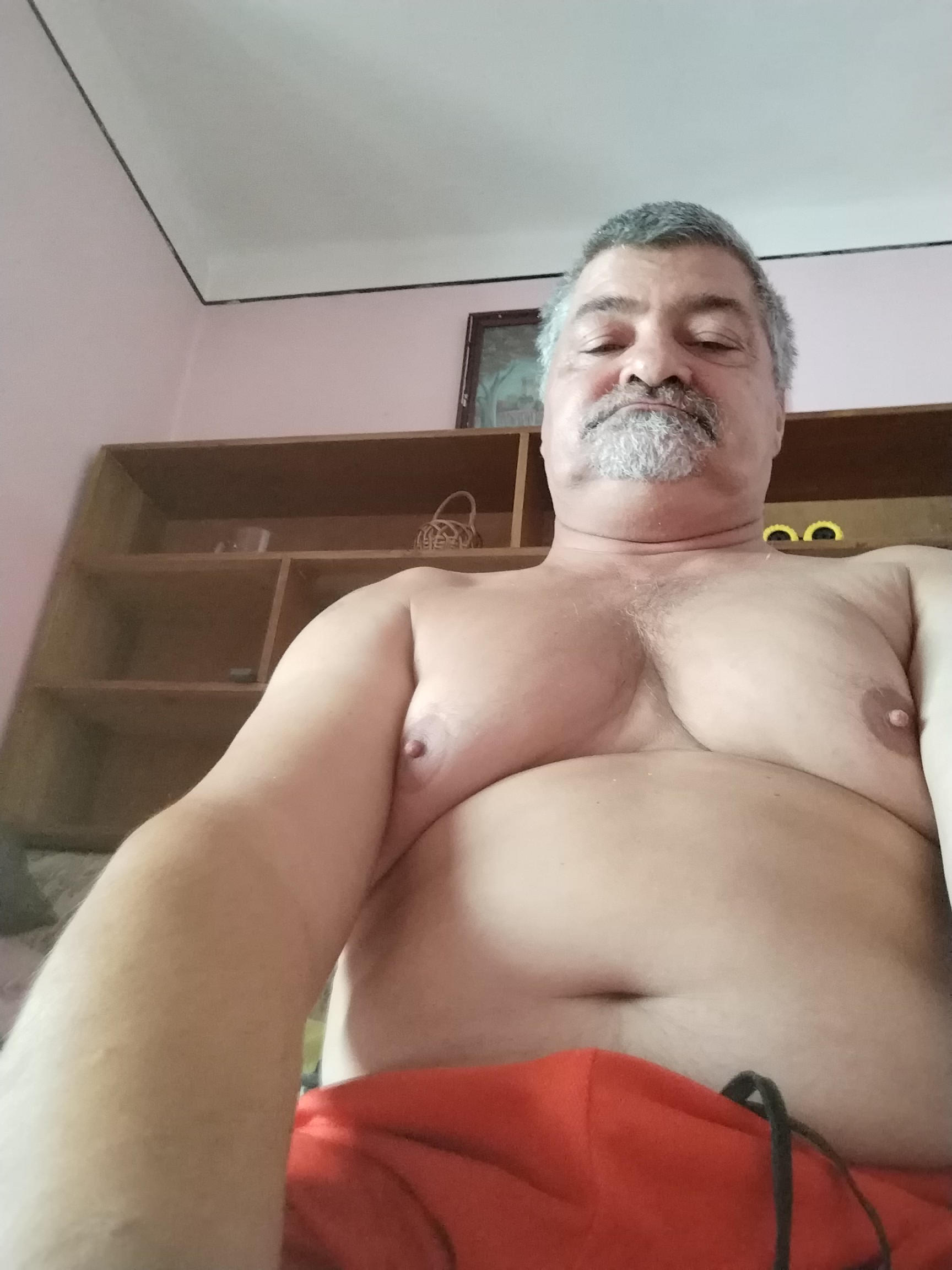 Bucuresti - Escorta Sexy - Escorta matura si cu experienta ofer companie, masaj terapeutic de relaxare, locatie de lux.  Sunt foarte eleganta, finuta si cu bun simt.  Rog seriozitate.  Detalii la telefon. 