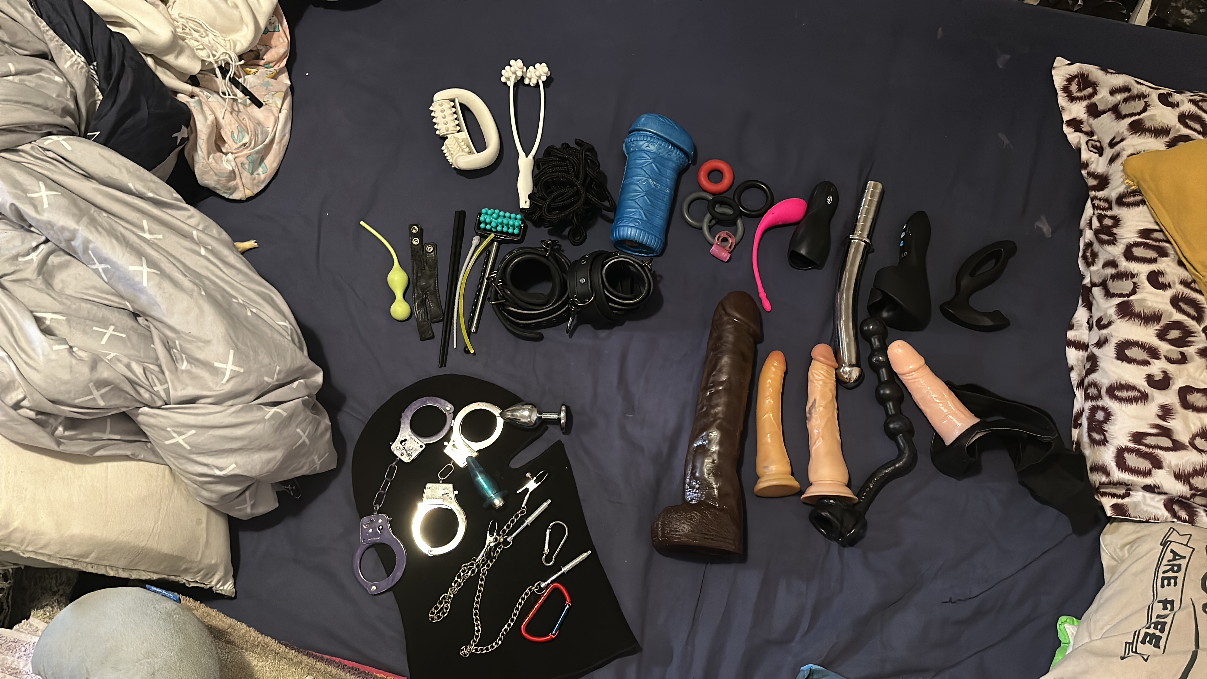 Bucuresti - Escorta Sexy - Salut, ma numesc David , 28 ani , activ cu locatie .  Va ofer masaj de relaxare erotic si multe alte fantezii, trebuie doar sa fi decis ce vrei! Nu raspund la numere private ! Nu trimit poze xxx! Cei ce au pofta de caterinca vor fi blocati! Mai multe detalii va astept la telefon sau whatsApp! Multumesc