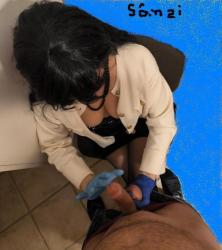 Bucuresti - Escorta Sexy - Joc de rol indecent &amp; dominare Eu sunt secretara sexy care te insoteste in delegatie, domnule director, si cu mine vei imparti camera de hotel unde ne-am cazat.  Dupa o intrunire aflu din niste surse ca vrei sa ma disponibilizezi cand ne vom intoarce acasa.  Tu fiind obosit ai urcat inaintea mea in camera si te-a luat somnul.  Eu sunt furioasa si am ganduri de razbunare.  Am sa iti dau o lectie si am sa te fortez sa ma pastrezi in firma!  Intru tiptil in camera, te leg de maini cu ciorapii mei, iti bag chilotii mei in gura si te imobilizez sub mine.  Tu te trezesti brusc si speriat si ma intrebi ce fac.  Eu iti spun ca iti fac un masaj de neuitat, ca detin controlul si ca esti in puterea mea si la mila mea de acum.  S-a intors roata norocului! Eu sunt ofemeie vanitoasa, ambitioasa, care stie ce vrea.  Tu ma somezi sa iti dau drumul, ca altfel ma demiti.  Eu iti zic ca am aflat ca vrei sa faci asta oricum, iar eu nu sunt fraiera de care sa profiti si  sa iti bati joc.  Te violez cu degetul, te masturbez dur si fortat, te bat la fund, iti storcesc ouale, te sufoc cu fundul si pasarika, iti bag un dildo in fund si ti-l las acolo filmandu-te si amenintandu-te ca ii trimit sotiei tale dovezile ca esti un porc pervers.  Te chinuiesc tinandu-te imobilizat pana cand imi promiti  ca ma vei avansa la gradul de secretara sefa si imi vei dubla salariul.  Zbate-te sub mine, vierme pervers! Imi place sa  simt ca detin complet puterea asupra ta! Cere-ti iertare in genunchi, ca ai vrut sa ma demiti, jivina parsiva, in timp ce te scuip, te trag de par si te palmuiesc peste fata! De acum inainte cand voi intra in biroul tau, sa iti aduc cafeaua te vei pune in genunchi in fata mea si imi vei saruta si linge picioarele si pantofii! Imi vei face cadouri frecvent si imi vei plati vacantele! Tu te declari invins si ma implori ca asta sa ramana secretul nostru.  Sunt stapana/ mistress Sanziana, regina jocurilor de rol si de dominare si te invit in spatiul meu securizat de joaca, dotat cu tot felul de accesorii si jucarii erotice, sa iti traiesti fanteziile ascunse!