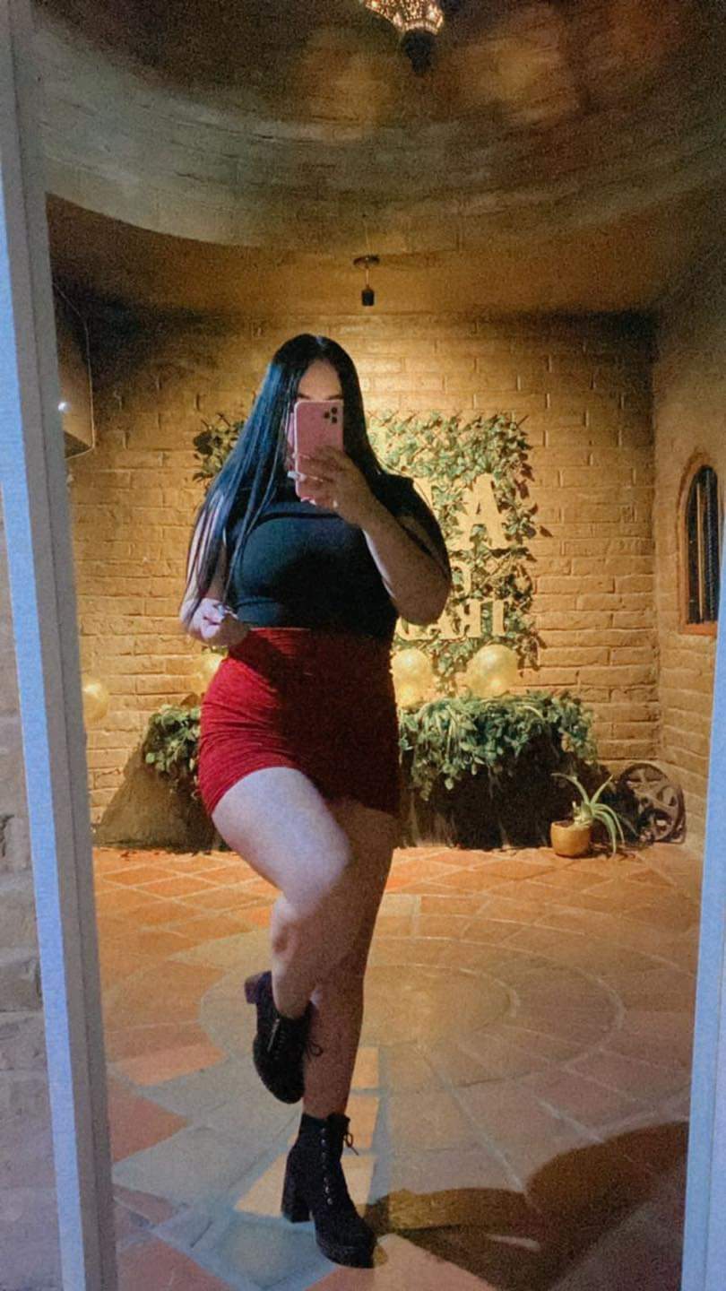 Escorta Sex - Escorta manierata am revenit.  Ofer companie si masaj terapeutic facut cu creme si uleiuri aromate domnilor manierati intr-o locatie discreta.  Locuri de parcare si ac.  Detalii la telefon.  - Telefon: 0741552756 