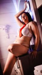Bucuresti - Escorta Sexy - Alyss   femeie unică, senzuală și jucăușă.  Lipsa unui picior nu mă definește, ci forța și feminitatea mea.  Igiena și respectul sunt esențiale   fără ele, nu există chimie. 