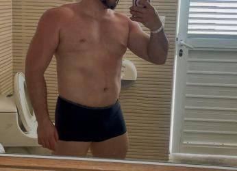 Bucuresti - Escorta Sexy - Hey, eu sunt Mario sunt activ.  am 33 de ani.  sunt romantic pasional, sunt si hard .  îmi place sexul, îmi place s? incerc lucruri noi .  Eu sunt un tip calm, glumet, prietenos, îmi place s? petrec ?i de asemenea îmi place viata ?i mi plac aventurile ?i petrecerile .  pot veni eu la tine, sau pensiune.  ?in sa men?ionez ca pentru mine discre?ia e destul de importanta de asemenea ?i igiena ta.  Restul de toate acestea le putem descoperi împreun?.  .  .  DISCUTILE INTERMINABILE VOR PRIMI BLOCK!!!!