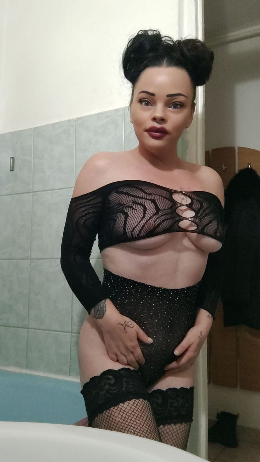 Escorta Sex - Escorta senzuala iti pot oferi companie, masaj de relaxare, intr-o ambianta placuta, clipe linistite la domiciliul meu sau al tau.  Astept domni seriosi si manierati.  Detalii la telefon - Telefon: 0721672120 