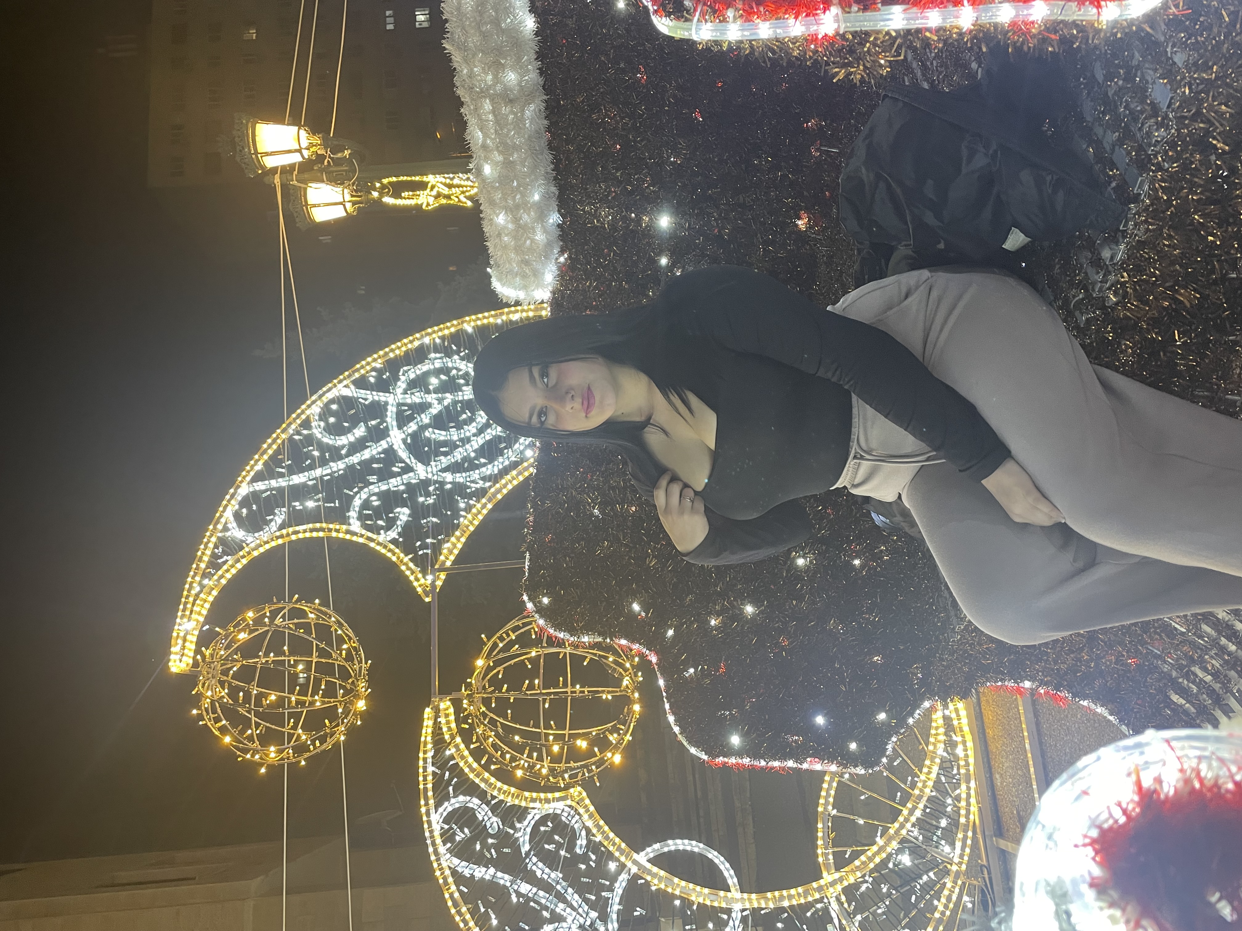 Escorta Sex - Escorta senzuala iti pot oferi companie, masaj de relaxare, intr-o ambianta placuta, clipe linistite la domiciliul meu sau al tau.  Astept domni seriosi si manierati.  Detalii la telefon - Telefon: 0744157204 