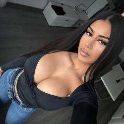Escorte din - Giurgiu Romania | Anunturi Matrimoniale / Escorte Sexy  - Telefon:  0758363210 - Escorta bruneta reala, draguta si cu bun simt ofer companie, masaj terapeutic si masaj corporal de intretinere.  Prosoape curate, igiena.  Pt.  detalii in plus suna-ma.  Detalii la telefon.  