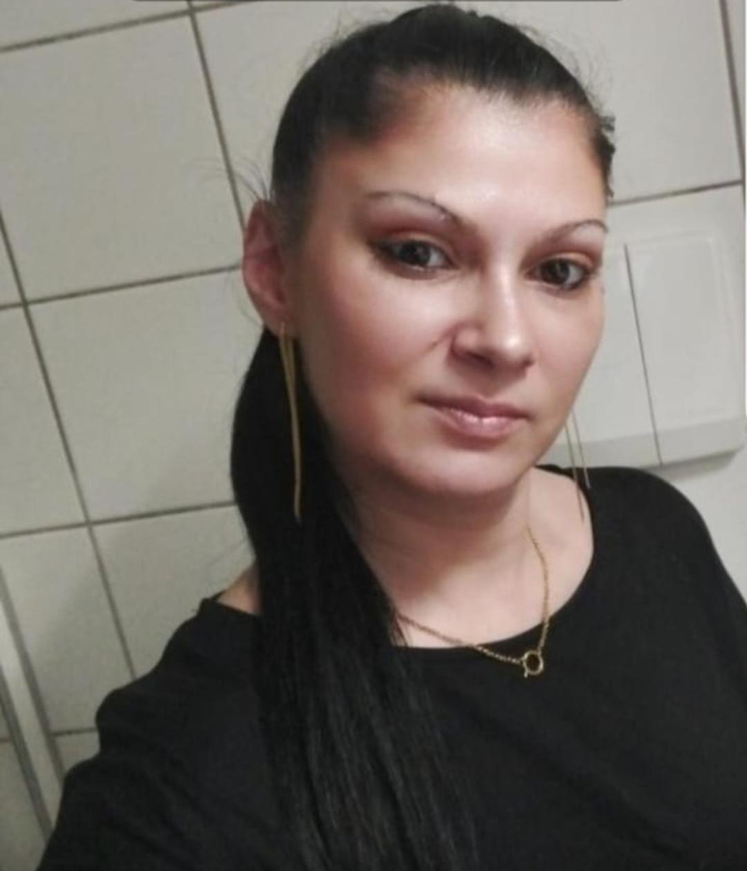 Escorta Sex - Escorta bruneta reala, draguta si cu bun simt ofer companie, masaj terapeutic si masaj corporal de intretinere.  Prosoape curate, igiena.  Pt.  detalii in plus suna-ma.  Detalii la telefon.  - Telefon: 0735247258 