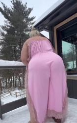 Bucuresti - Escorta Sexy - Escorta senzuala iti pot oferi companie, masaj de relaxare, intr-o ambianta placuta, clipe linistite la domiciliul meu sau al tau.  Astept domni seriosi si manierati.  Detalii la telefon