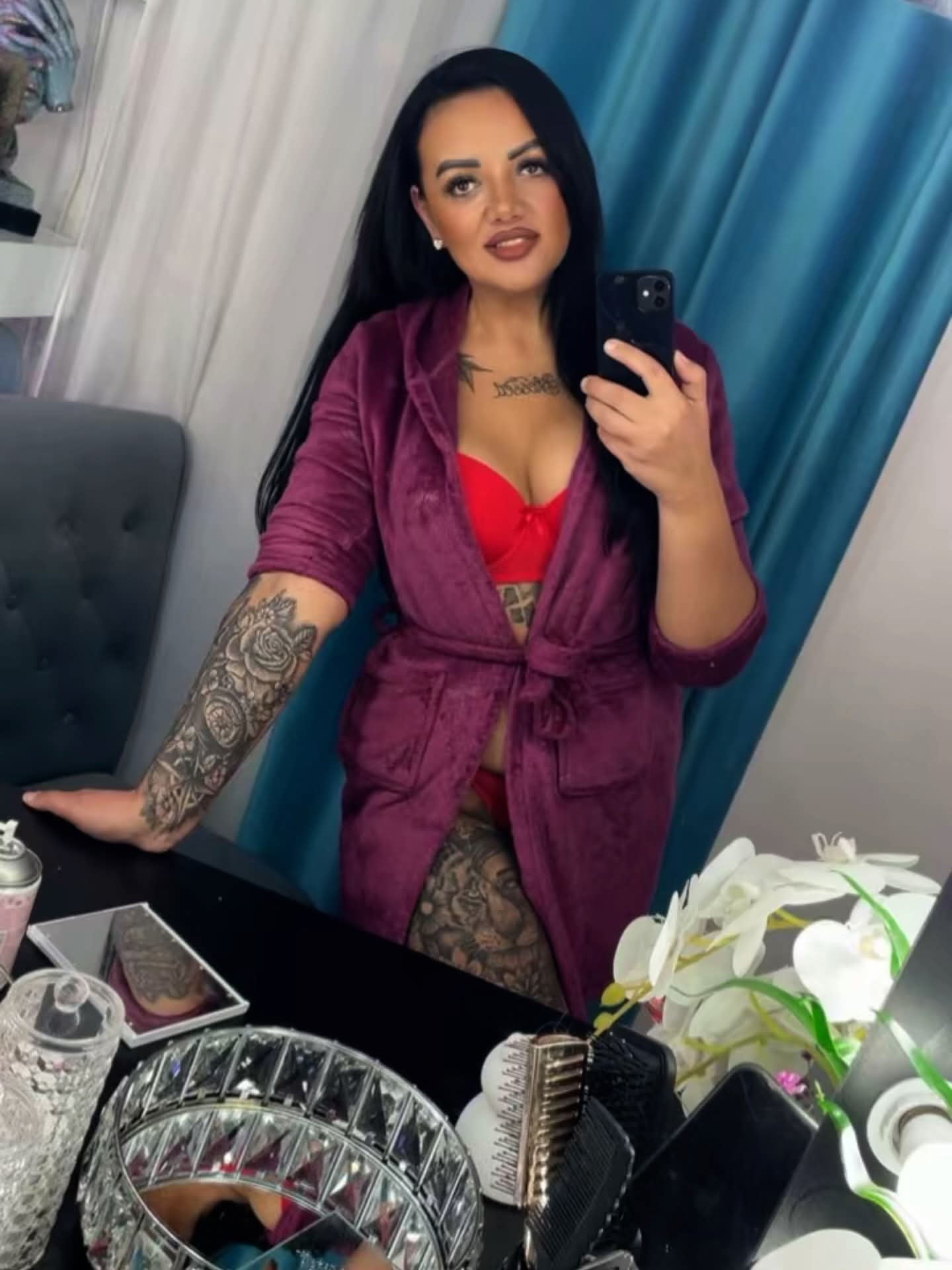 Escorta Sex - Escorta sexy si atenta la detalii te astept la mine domn serios sa-ti ofer cele mai bune servicii de companie, masaj de relaxare, body cu creme si uleiuri parfumate, esti un domn caruia ii place atmosfera atunci suna-ma, nu iti va parea rau.  Detalii la telefon.  - Telefon: 0741558933 
