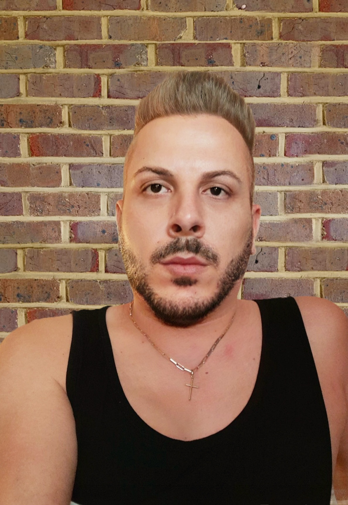 Bucuresti - Escorta Sexy - Barbat ACTIV usor versatil cu experienta in domeniu ofer clipe de tandrete ca parte activa si verstil domnilor dornici ce experiente noi cu un barbat cu experienta ce-ti poate pune la dispozitie clipe unice relax.  Disponibil mai mult in timul zile, programarea se face cu o ora inainte, /