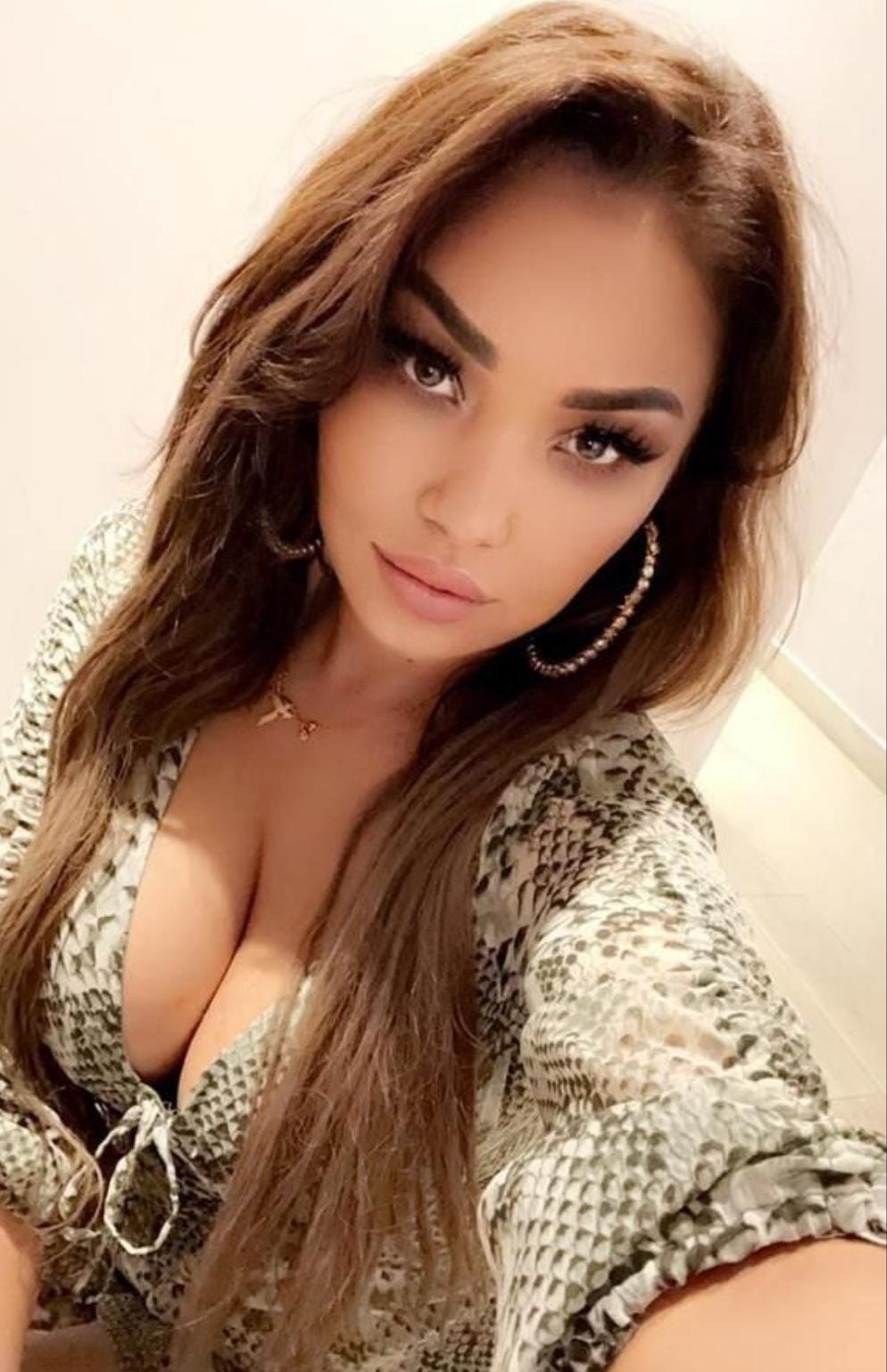 Escorta Oras: București și Toată Tara - Escorta Telefon: 0906120117 - Servicii Escorta : Nu vreau doar să-ți stârnesc imaginația… vreau să te am aproape și să descoperim împreună cât de departe ne duce dorința. Hai să-mi răspunzi și să începem chiar acum . . . . nu te las neterminat. Pupicei! Escorta Oras: București și Toată Tara - Escorta Telefon: 0906120117 - Servicii Escorta : Nu vreau doar să-ți stârnesc imaginația… vreau să te am aproape și să descoperim împreună cât de departe ne duce dorința. Hai să-mi răspunzi și să începem chiar acum . . . . nu te las neterminat. Pupicei!