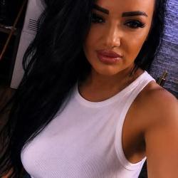 Escorta Oras: Hunedoara - Escorta Telefon: 0770871437 -  Servicii Escorta : Escorta sexy si atenta la detalii te astept la mine domn serios sa-ti ofer cele mai bune servicii de companie, masaj de relaxare, body cu creme si uleiuri parfumate, esti un domn caruia ii place atmosfera atunci suna-ma, nu iti va parea rau.  Detalii la telefon. 