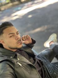 Bucuresti - Escorta Sexy - Sunt un tip sociabil, direct și cu simțul umorului.  Îmi place să cunosc oameni noi, să vorbesc deschis și să mă bucur de lucrurile simple.  Caut persoane sincere, discrete și fără drame.  Dacă ești de treabă și știi să porți o conversație, scrie-mi.  ????????️‍????